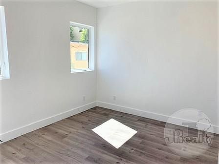 4th image of 10912 Hesby St #B