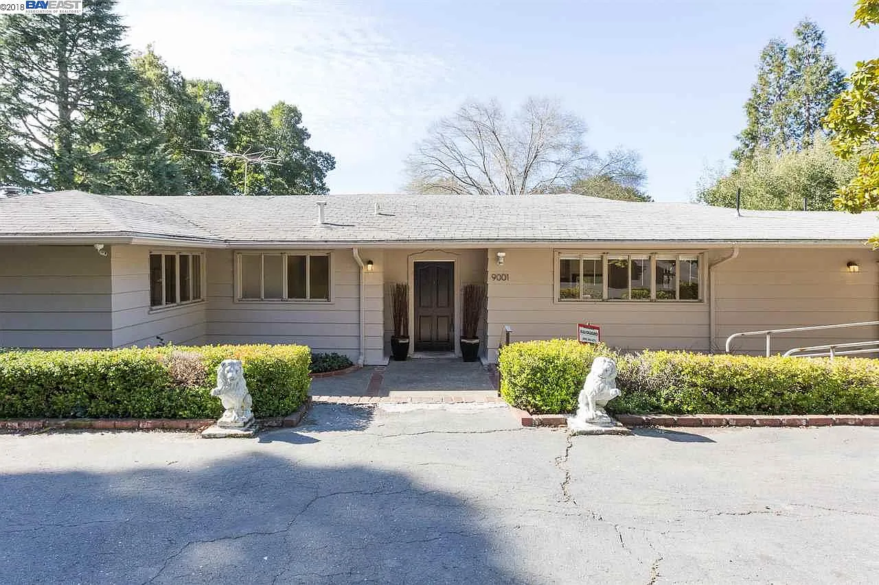 9001 McGurrin Rd photo 1