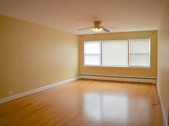 3rd image of 1951 Euclid Ave APT 102