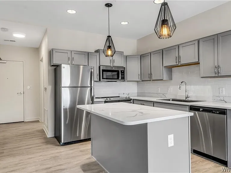5712 Main St #240 — Photo 11