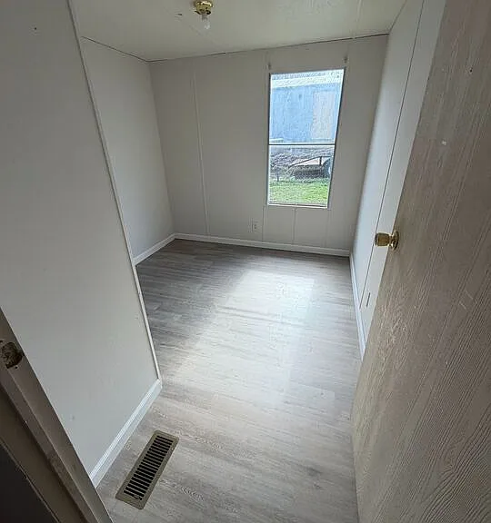 29 Campbell St — Photo 5
