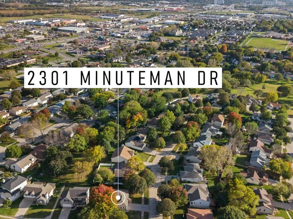 2301 Minuteman Dr, Lincoln, NE 68521
