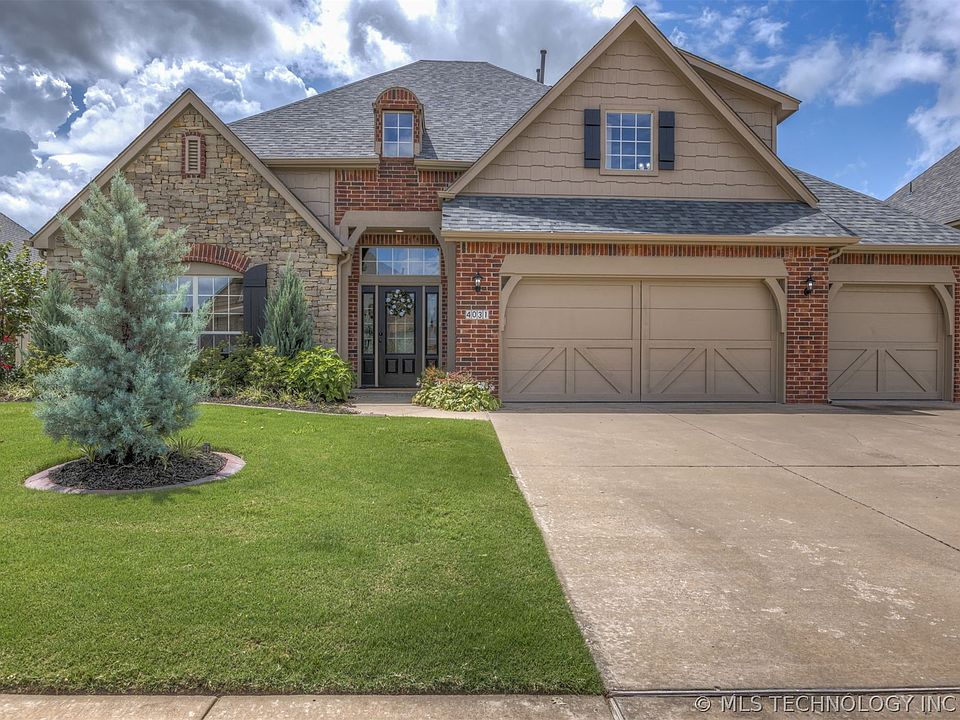 1st image of 4031 W Roanoke Pl
