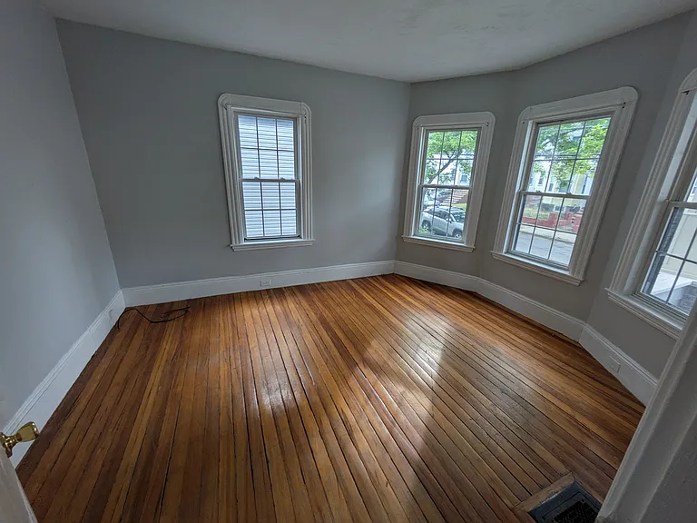 51 Glendale St #1A — Photo 3