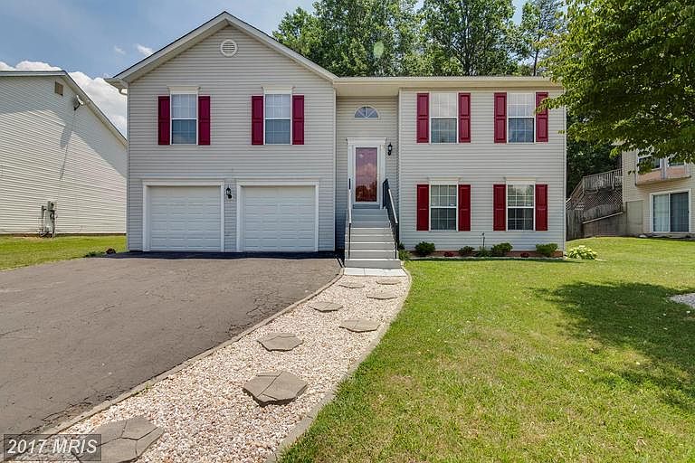 1st image of 15 Riverton Dr