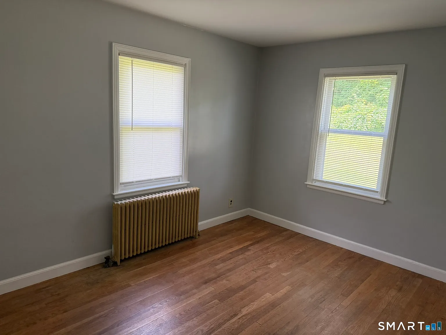 4 bed, 1.5 bath, 1406 sqft, $2,500 — Photo 3