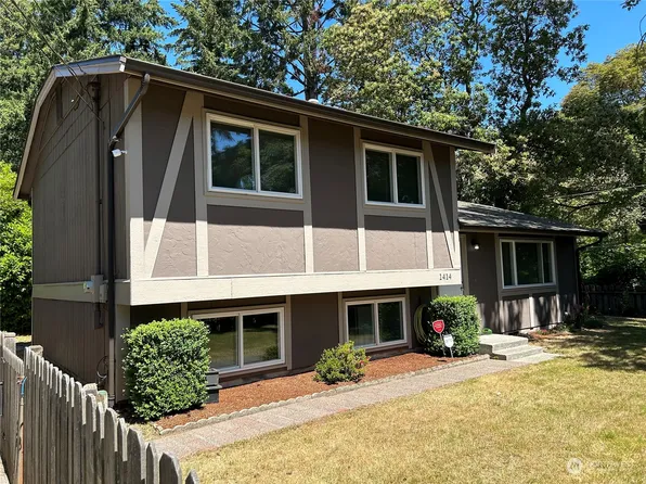 1414 S 138th Street, Burien, WA 98168