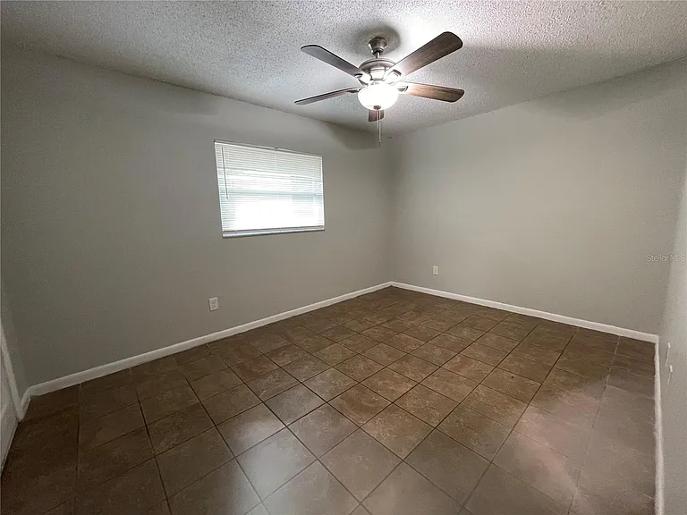 5719 Oleander Dr — Photo 7