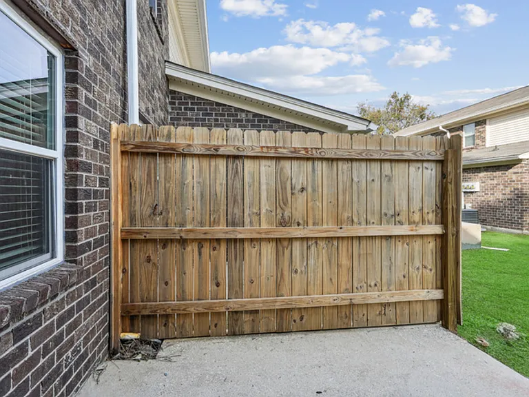 Rosewood Townhomes — Photo 4