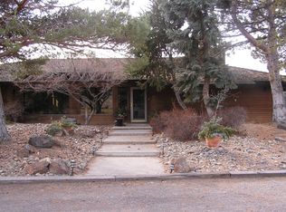 1303 Nightingale Rd, Wapato, WA 98951