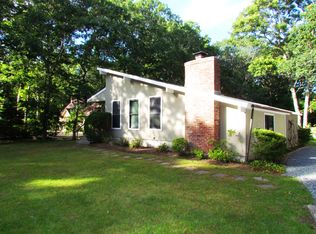 65 Manor Lane North, East Hampton, NY 11937