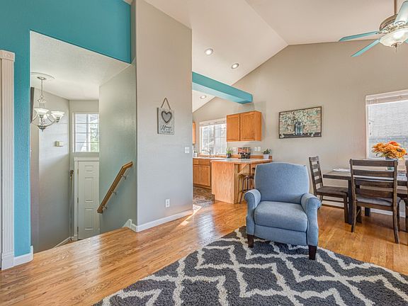 5th image of 11125 18th St SE