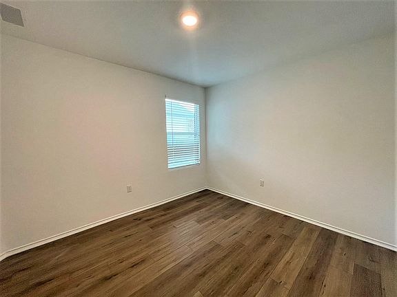 5th image of 10708 Steinbeck Dr