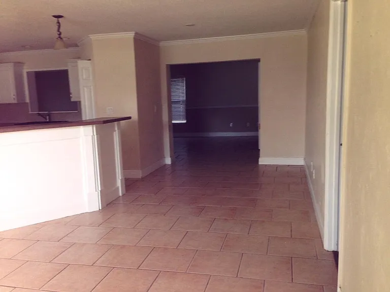 1067 York Way — Photo 32