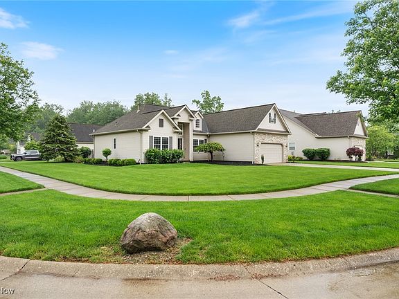 3rd image of 31827 Woodbridge Way