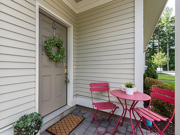2nd image of 2501 Tupelo Cir #2501