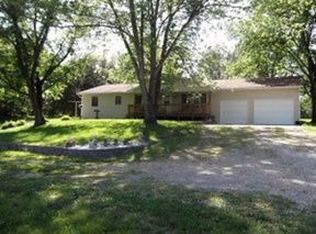 5499 Greystone Dr, Fulton, MO 65251
