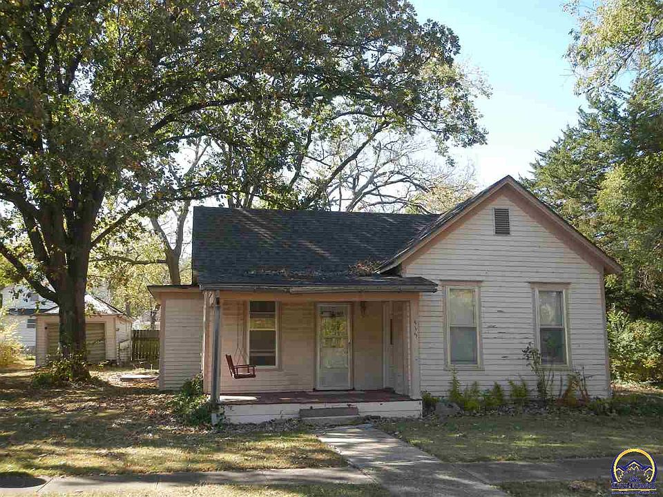 1st image of 415 Plum St
