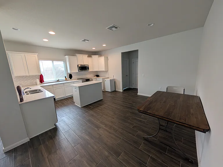 9908 Dalliance Ln — Photo 8