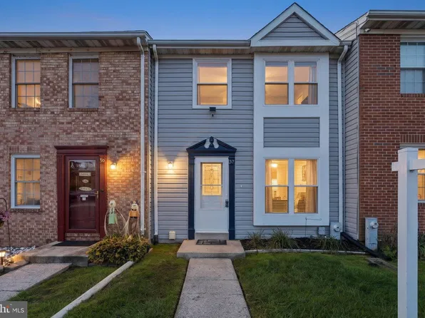 37 Luffing Ct, Baltimore, MD 21221