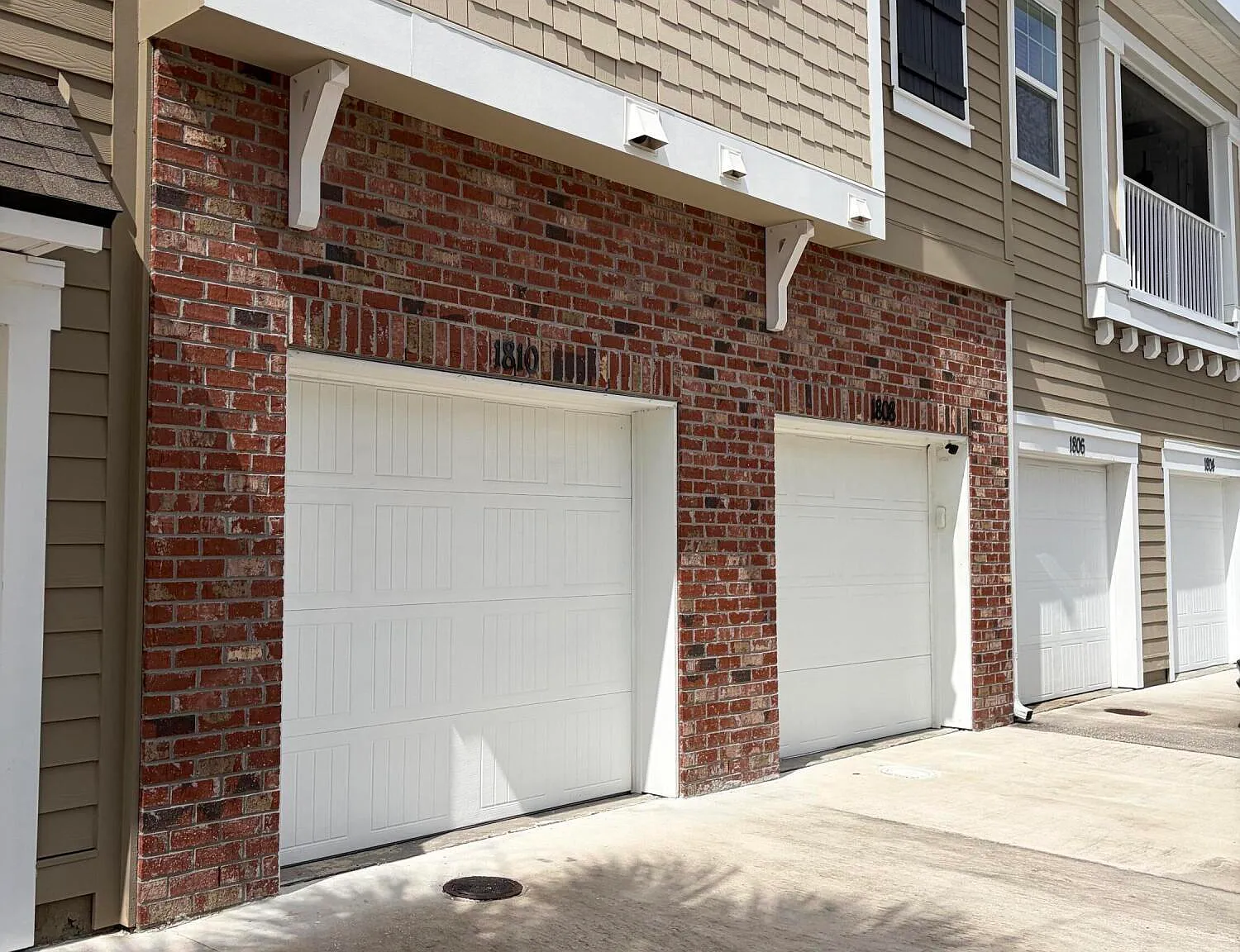 3 bed, 2.0 bath, 1139 sqft, $1,850 — Photo 1