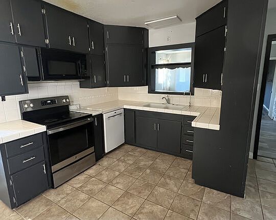 5th image of 845 Pine Ave