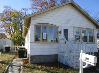 30 Delaware Ave, Warwick, RI 02888