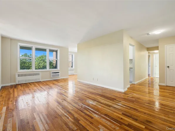 42 Pine Street #3B, Yonkers, NY 10701