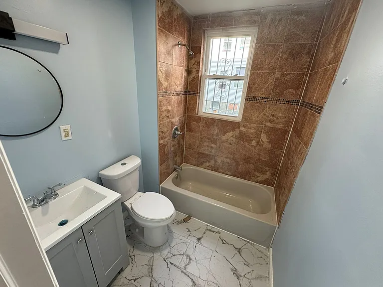 415 13th Ave #1L — Photo 5