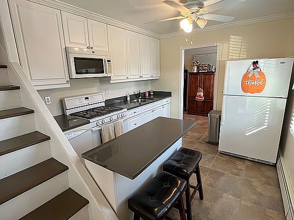 2nd image of 286 Fairfield Ave