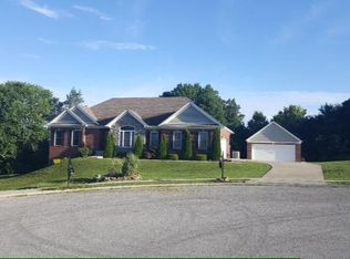 824 Stone Ridge Dr, Richmond, KY 40475