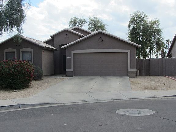 front of house - West Vista