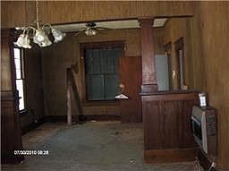 4th image of 3723 Avenue Q