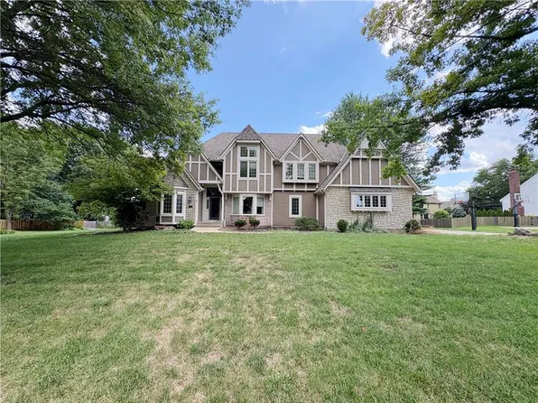 4553 W 138th Ter, Leawood, KS 66224