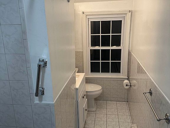 4th image of 422 Beach 126 St #2