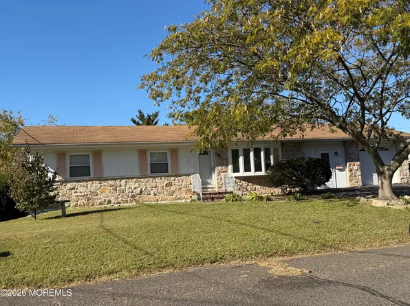 125 Floyd Avenue, Union Beach, NJ 07735