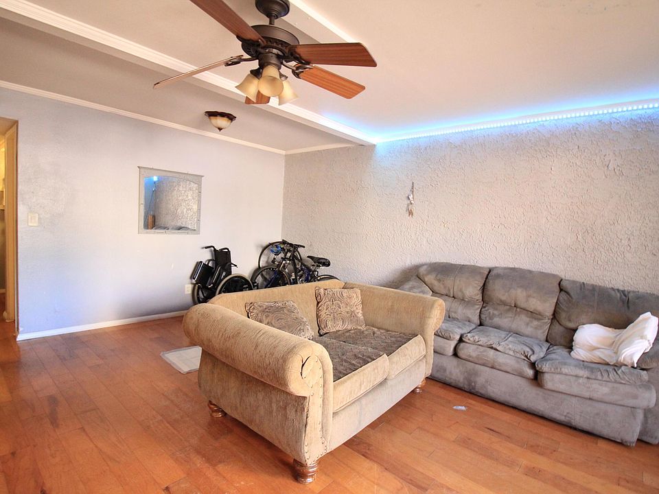1st image of 3421 W Dunlap Ave #155