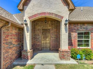 10829 NW 95th St, Yukon, OK 73099