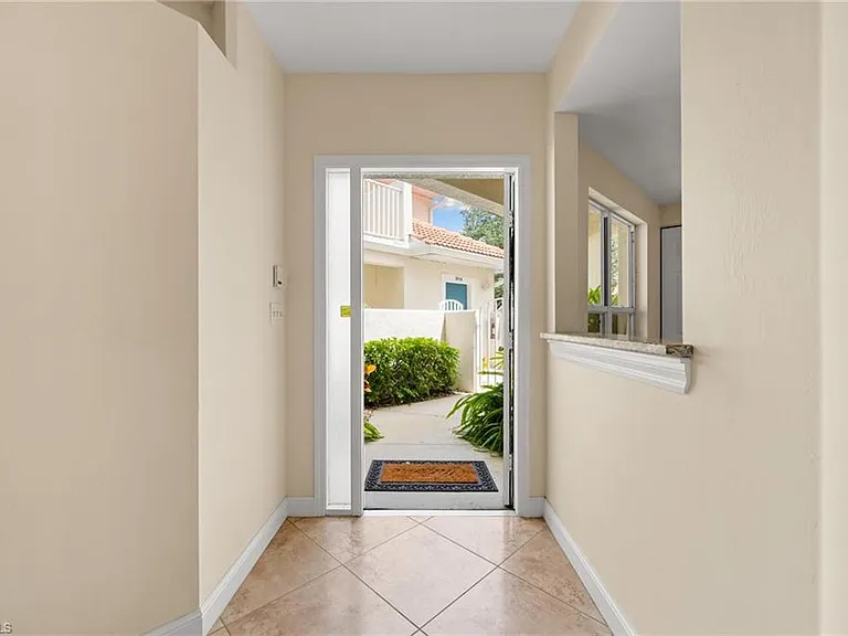 5045 Cedar Springs Dr #103 — Photo 30