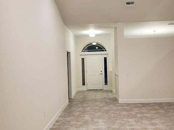 2nd image of 2753 Tusket Ave