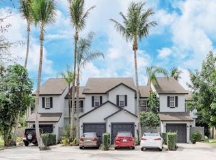 1647 Hawthorne Pl, Wellington, FL 33414