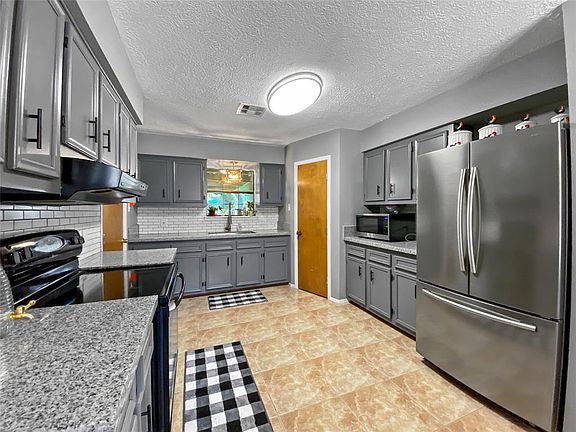 3rd image of 4419 Mallard Dr