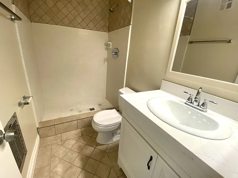 3702 Del Amo Blvd. — Photo 10