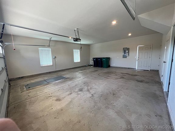 4th image of 15700 Rockwell Park Ln