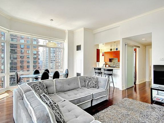 2nd image of 300 E 55th St APT 21D