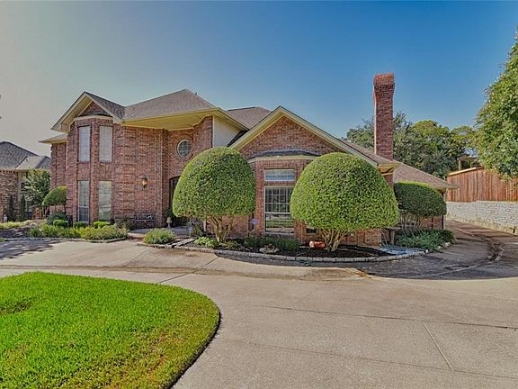 4th image of 6108 Honeytree Dr