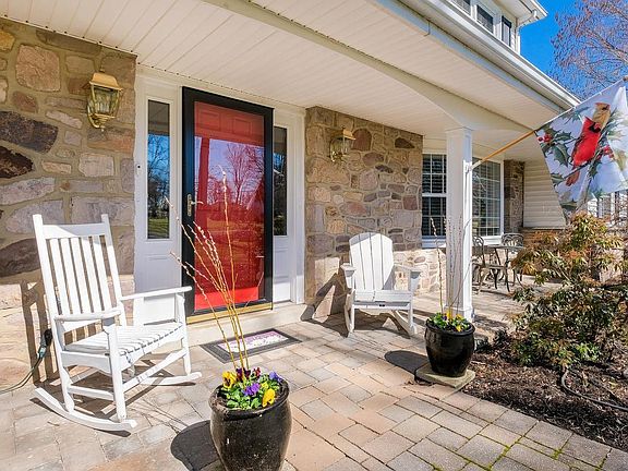 3rd image of 12 Pine Valley Rd