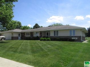 1730 E 6th St, Sheldon, IA 51201