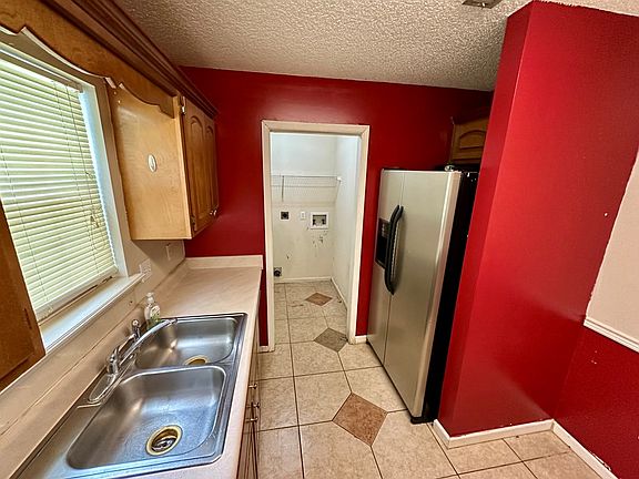 4th image of 4048 Landeau Cir