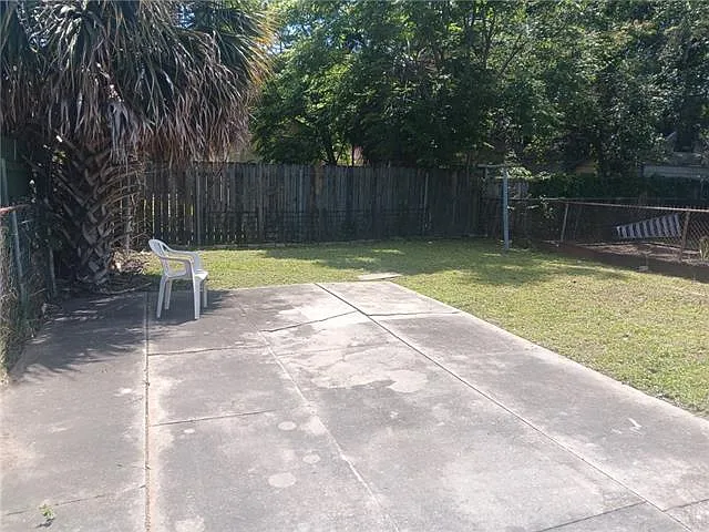 2844 Hiawatha St — Photo 9